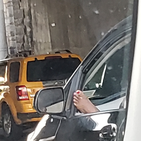 Meet your Posher, Katy - Picture 2 of 12